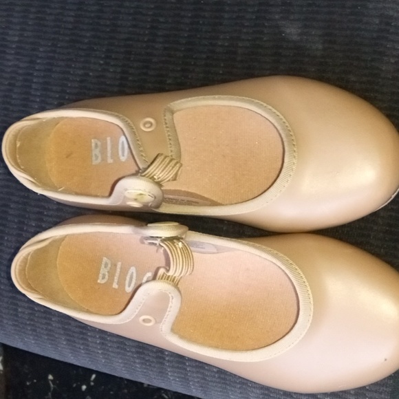 Bloch Tan Tap shoes size 9 1/2 Wide - Picture 2 of 5